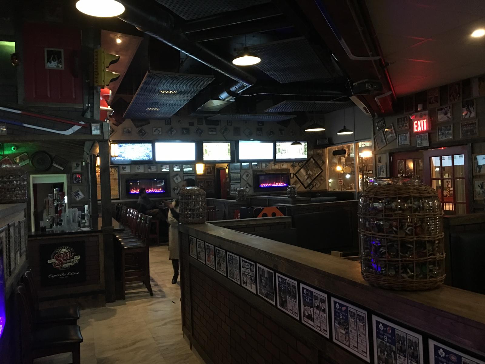 The Original Wing House I Hundred different flavours Order On The Go